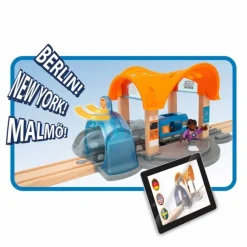 Brio World Smart Track Action Tunnel and Station