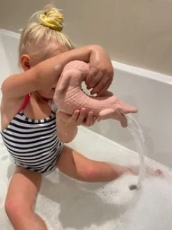 Scrunch Crocodile Water Pourer