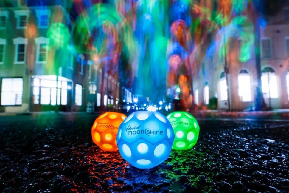 Waboba Moon Shine Flashing Moon Ball